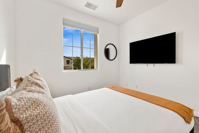 Building Photo - 48701 Anastacia Ct