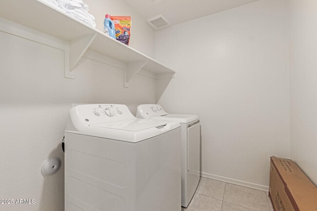 Building Photo - 20004 W Badgett Ln