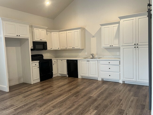 Building Photo - 2507 111th St