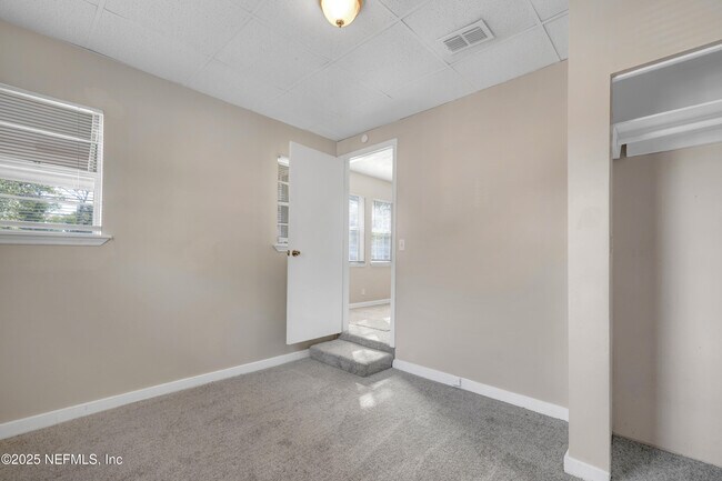 Building Photo - 2971 W 16th St