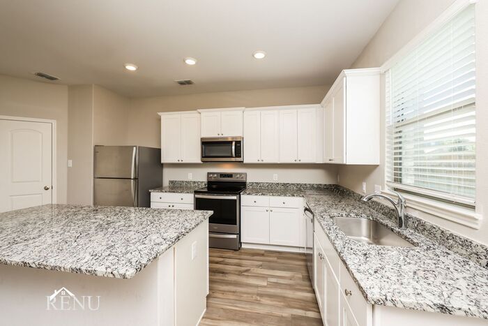 Building Photo - 2034 Delta Downs Dr