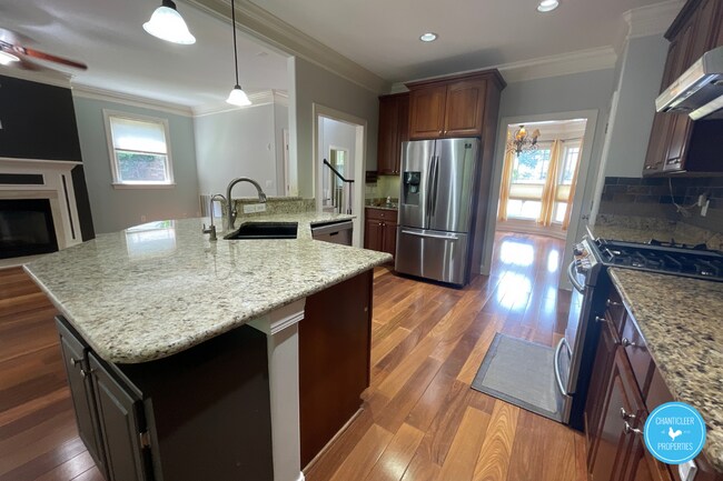 Building Photo - 8105 Last Oak Ct