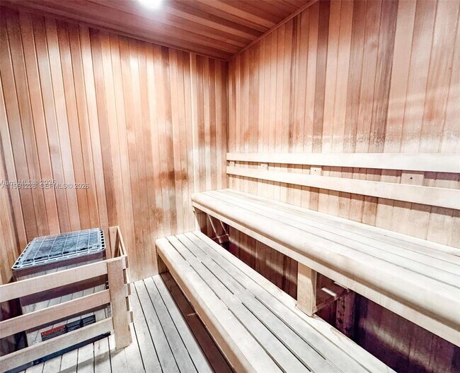 Building Photo - 8800 NW 98th Ct