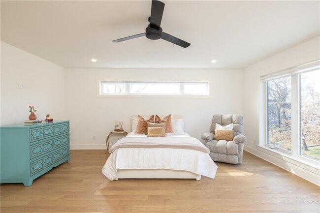 Building Photo - 207 W Lafayette St