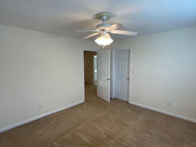 Building Photo - ****Rent Special***** 50% off the first re...