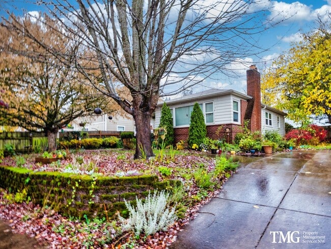 Building Photo - LouderbackPowell