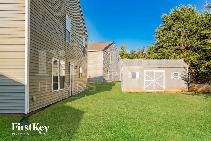 Building Photo - 5418 Fairway Forest Dr