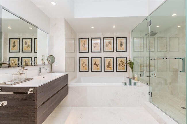 Building Photo - 1830 S Ocean Dr