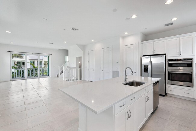 Building Photo - 12625 Machiavelli Way