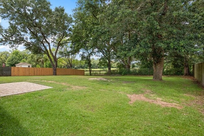 Building Photo - 5749 Tiger Woods Dr