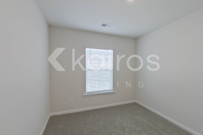 Building Photo - 2167 Banyon Cir