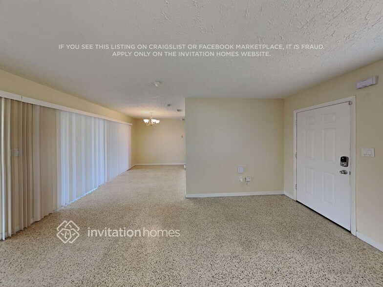 Building Photo - 3144 Bougainvillea St