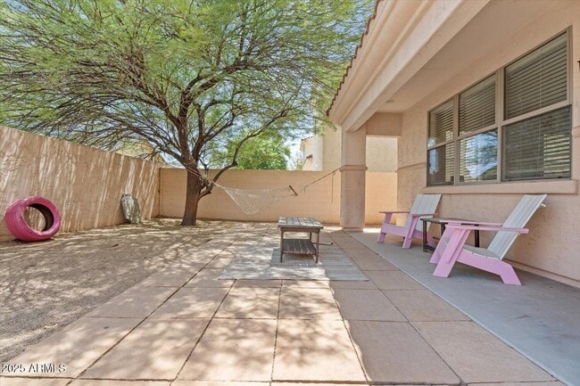 Building Photo - 1423 S Newberry Ln