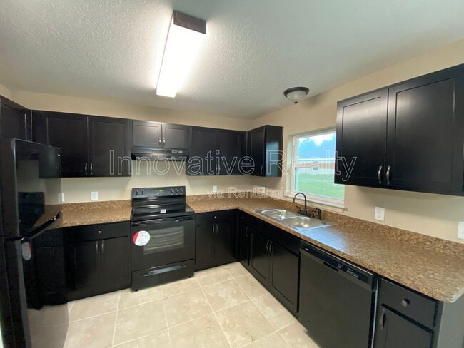 Building Photo - 468 Malauka Radial