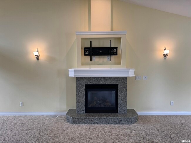 Building Photo - 3011 Belmont Pl