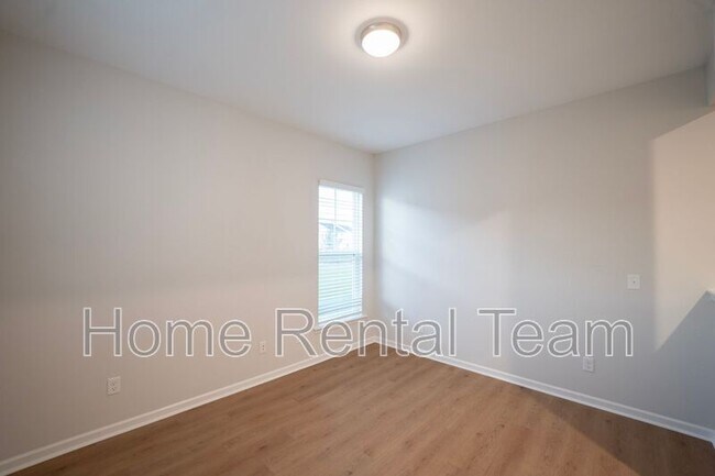 Building Photo - 46 Blues Dr