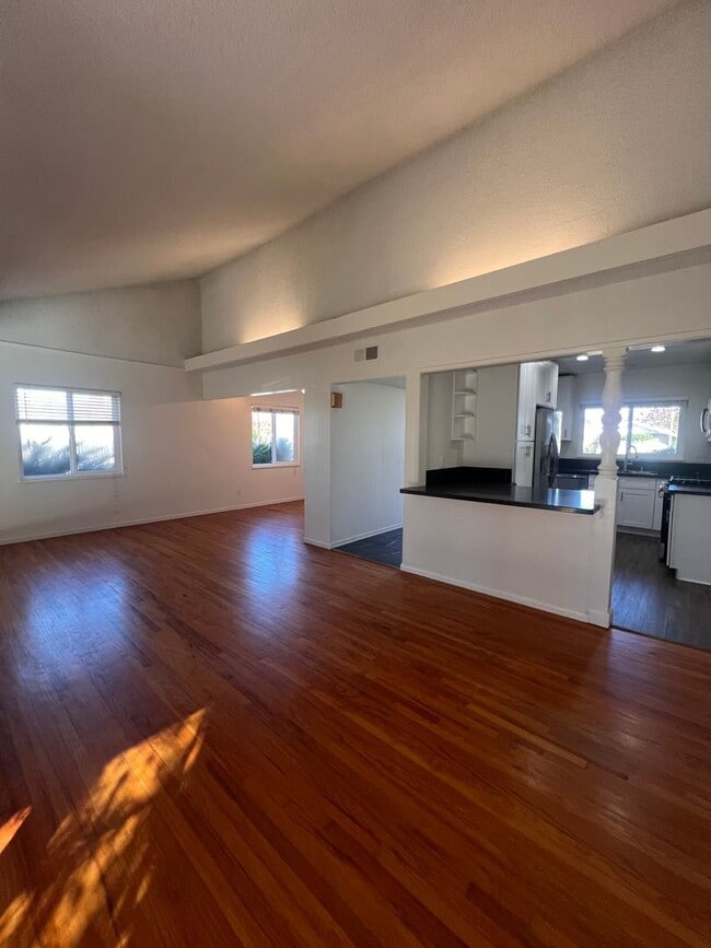 Building Photo - Costa Mesa House Large Lot;  Open House Today 3/7/2026 11:30 PM - 1:00 PM