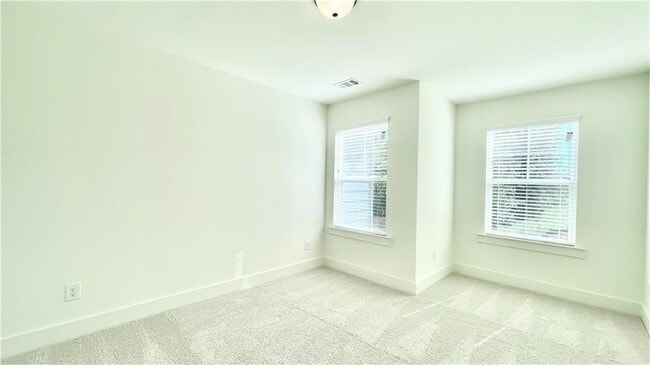 Building Photo - 5370 Brooklands Dr