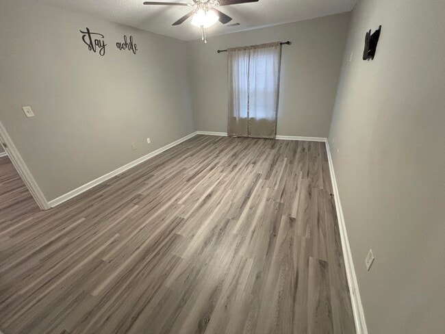 Building Photo - 4010 Calypso Dr
