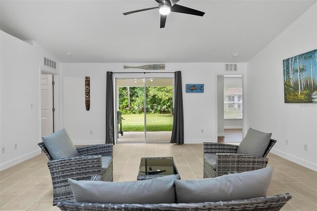 Building Photo - 64 Radcliffe Dr