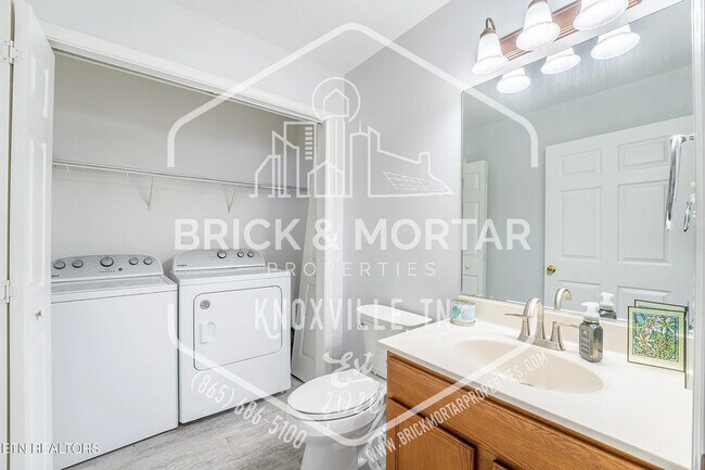 Building Photo - 908 Micro Way