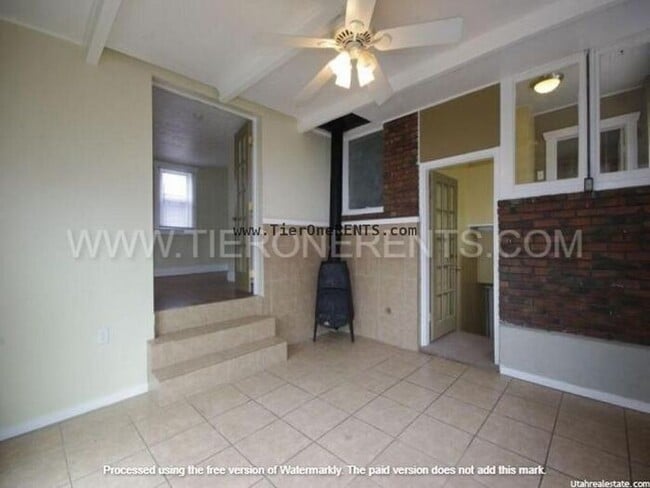 Building Photo - NO DEPOSIT option available for qualified renters!