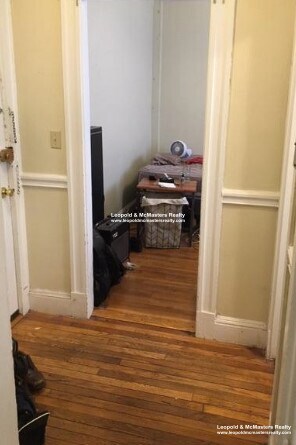 Building Photo - 197 Kelton St