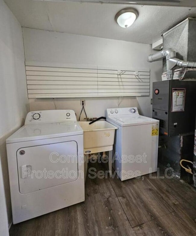 Building Photo - 2803 Belmont St