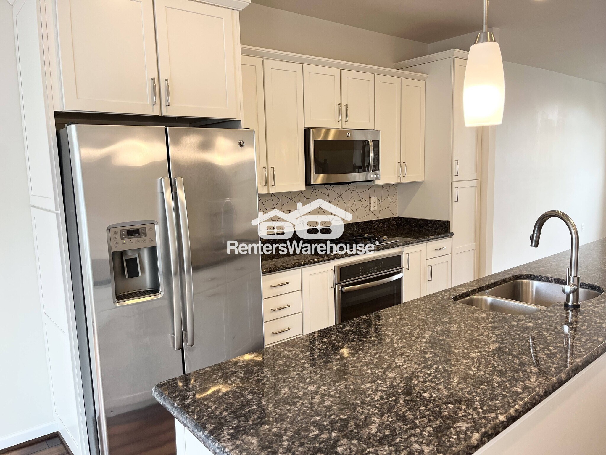 Building Photo - 12504 Rustic Rock Ln