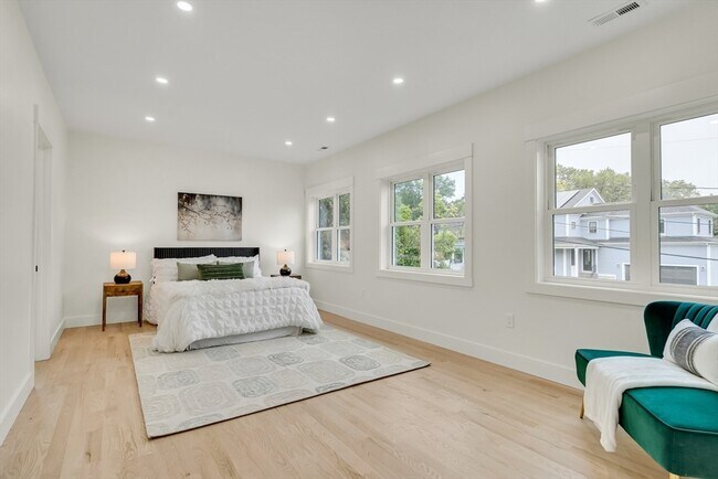 Building Photo - 22 Estabrook Rd