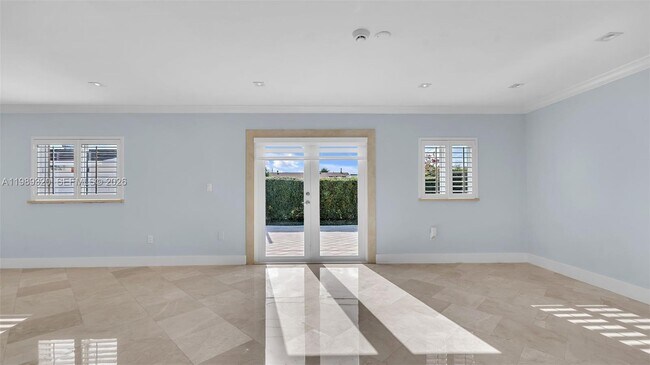 Building Photo - 2900 SW 92nd Ave