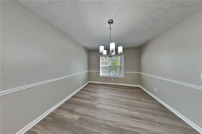 Building Photo - 111 Trellis Ct