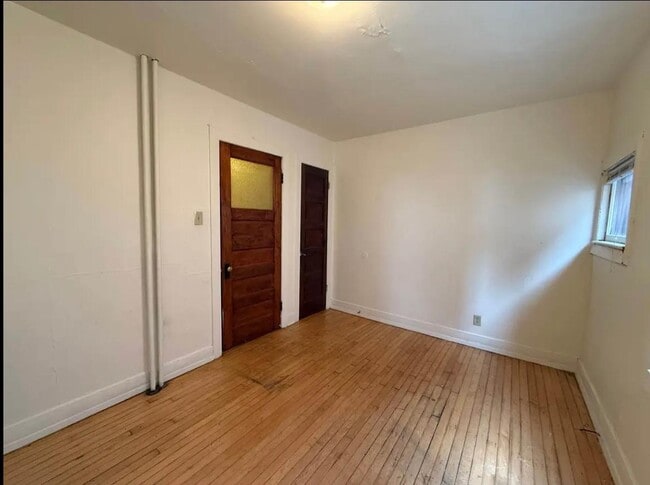 Building Photo - 3034 W State St