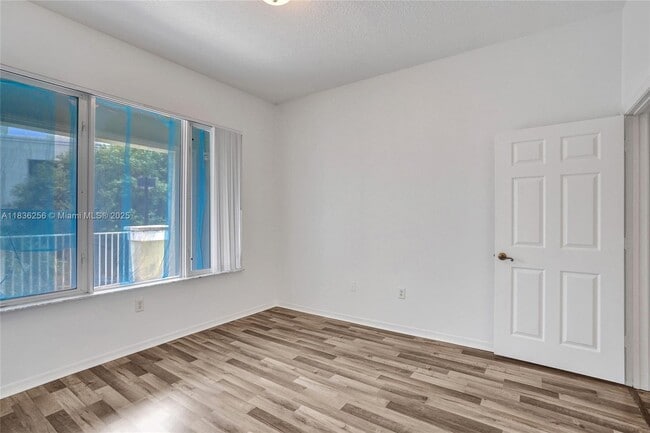 Building Photo - 1200 Town Center Dr