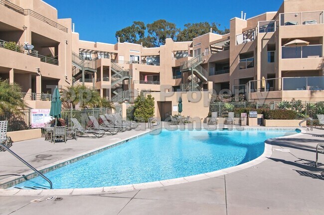 Building Photo - ***Beautiful 2 bed / 2 bath Townhome in Co...