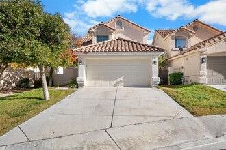 Building Photo - 3-Bed, 2.5-Bath Summerlin Home with Modern Upgrades & Upstairs Laundry