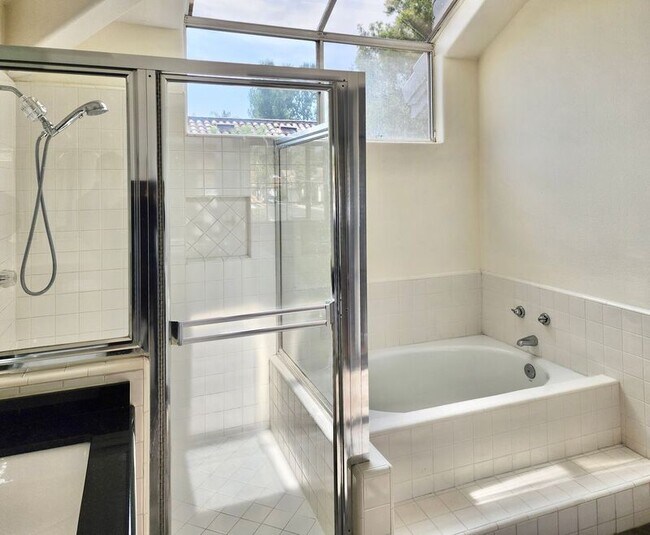 Building Photo - 8118 E Peacock Ln