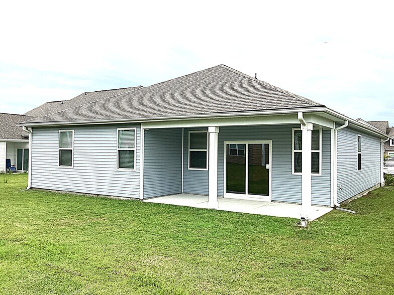 Building Photo - 211 Parkside Blvd