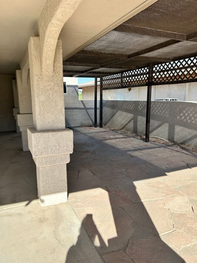 Building Photo - Great Unfurnished home!
