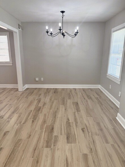 Building Photo - 4669 Durbin Ave