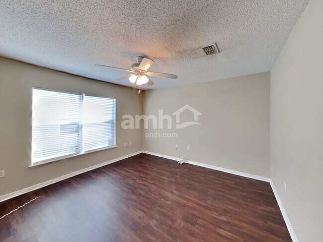 Building Photo - 31443 Loch Aline Dr