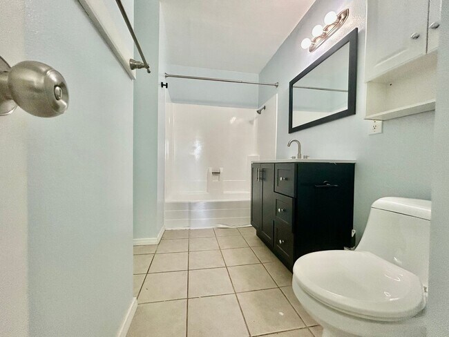 Building Photo - $3,995! Excellent 3-Bedroom Condo! 90716!