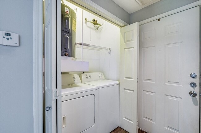 Building Photo - 1654 Ascension Bluff Dr