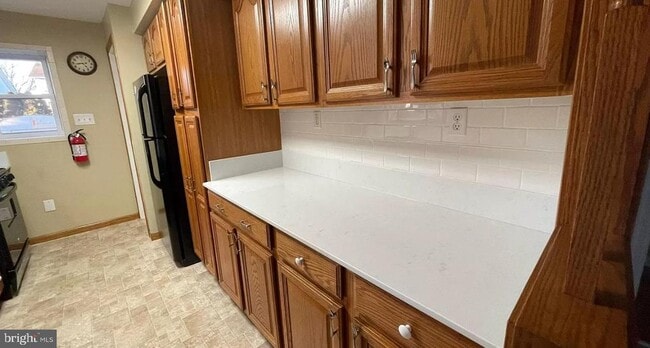 Building Photo - 21 W 2nd Ave