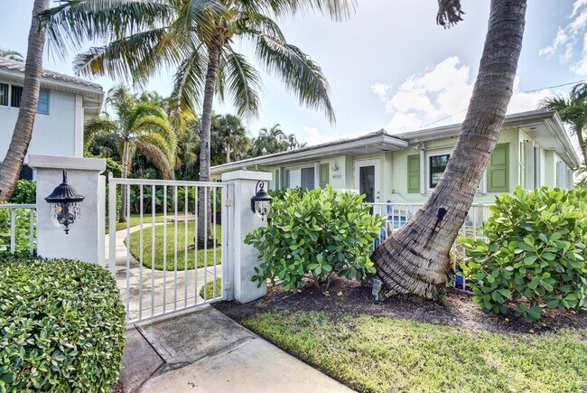 Building Photo - 1020 Casuarina Rd