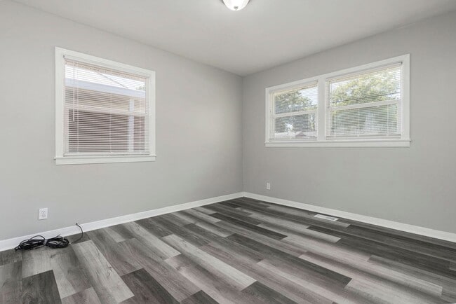 Building Photo - 1209 S 45th St