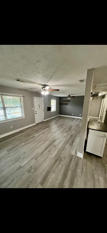 Building Photo - 5054 Abbott Ave