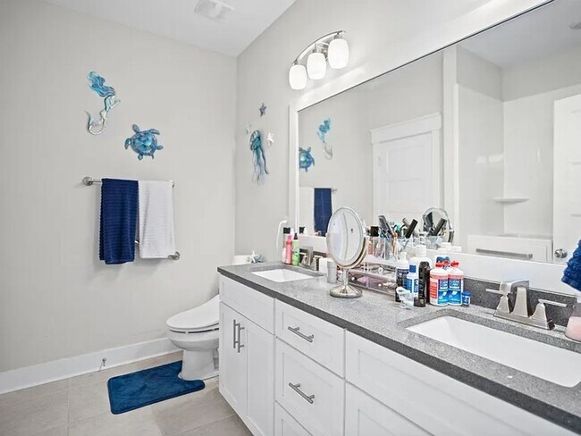 Building Photo - Gorgeous newer 2-Story, 4 bedroom Home in ...