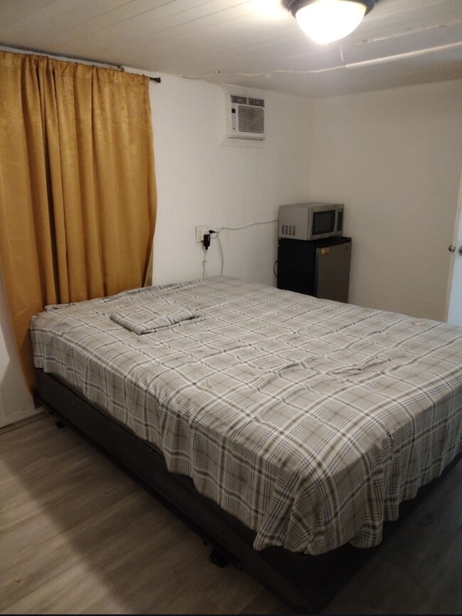 Building Photo - 3120 SW 53rd Ter