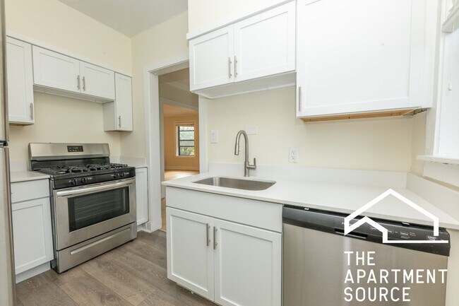 Primary Photo - 209 Kedzie St